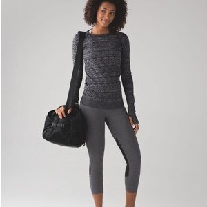 Lululemon Pace Rival Crop Legging with Pockets
Heathered Black / Slate Size 6